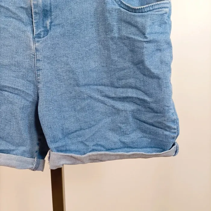 Short en jean bleu clair délavé taille haute Inextenso taille 42 A856 - photo numéro 4