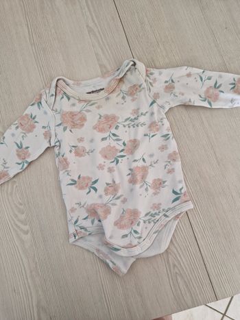 Lot de 8 bodies manches longues 6 mois