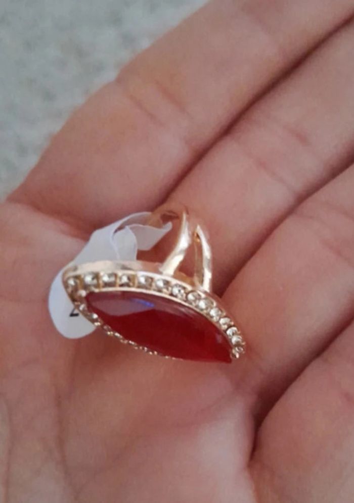 Bague doré pierre rouge 💫 vintage - photo numéro 3