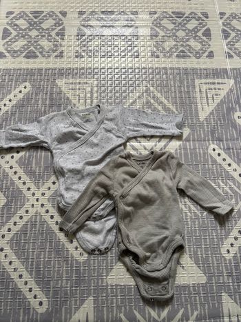 2 bodys manches longues 1 mois 