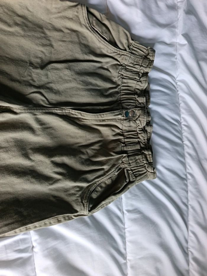 Pantalon femme taille 40 H et M couleur kaki très bonne - photo numéro 5