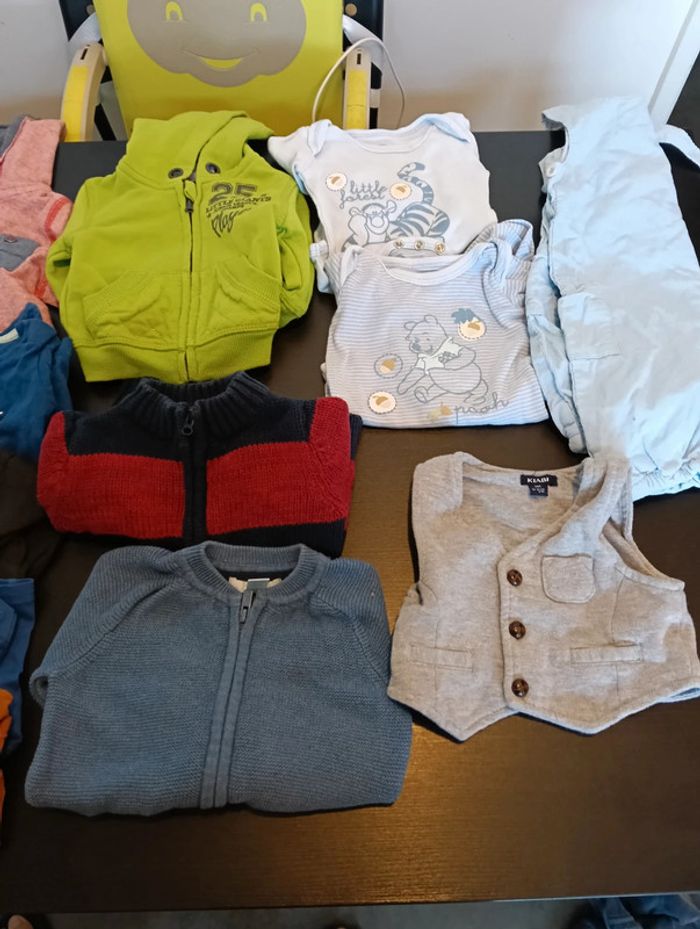 Gros lot haut hiver 3 mois 16 pièces - photo numéro 3
