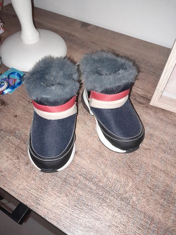 Botte zara neuf taille 20 👦