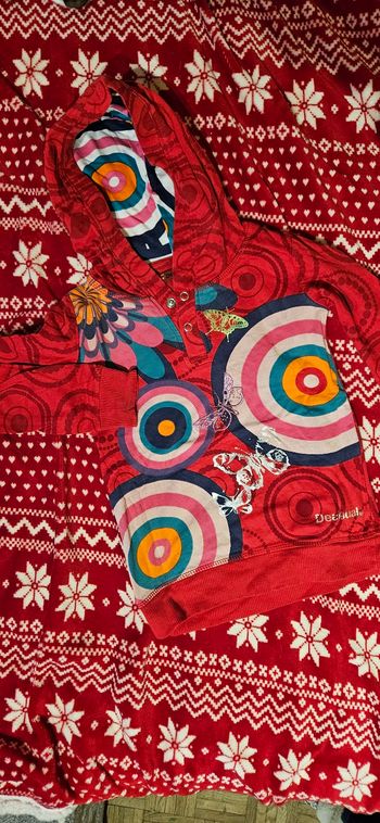 Haut marque designal ( taille 5/6ans)