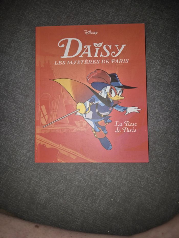 Bd tome 1 Daisy les mystère de Paris