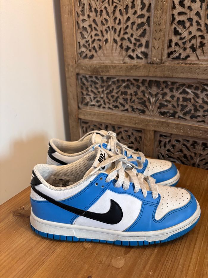 Basket dunk  taille 38 blanche bleue noire Nike - photo numéro 2