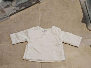 Gilet blanc bébé 1 mois