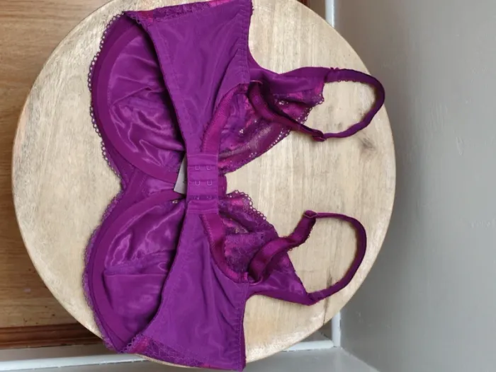 👄 framboise raisin 🍇 soutien gorge satin et dentelle neuf - photo numéro 8