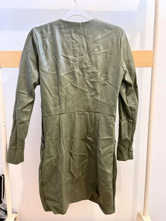 Robe similicuirt - photo numéro 3