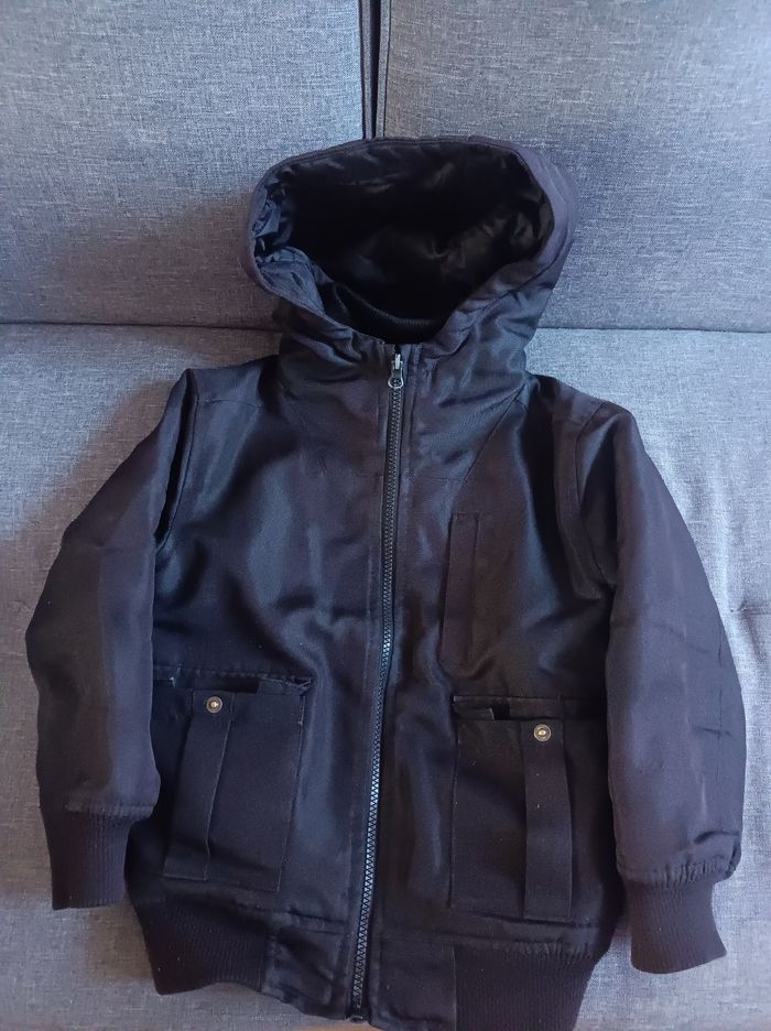 Blouson capuche noir