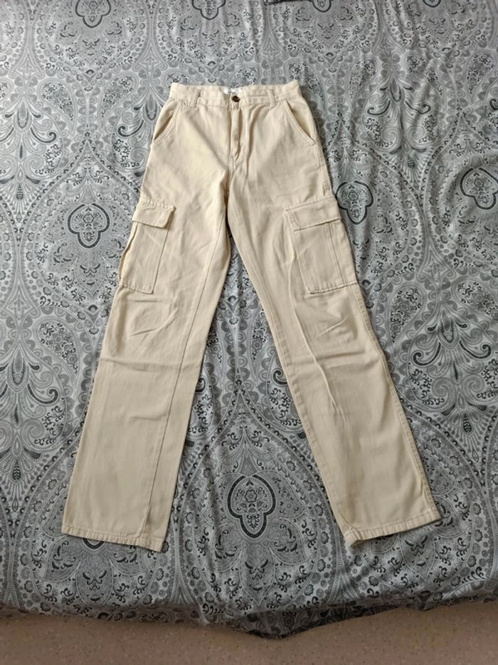 cargo beige Jennyfer - photo numéro 2
