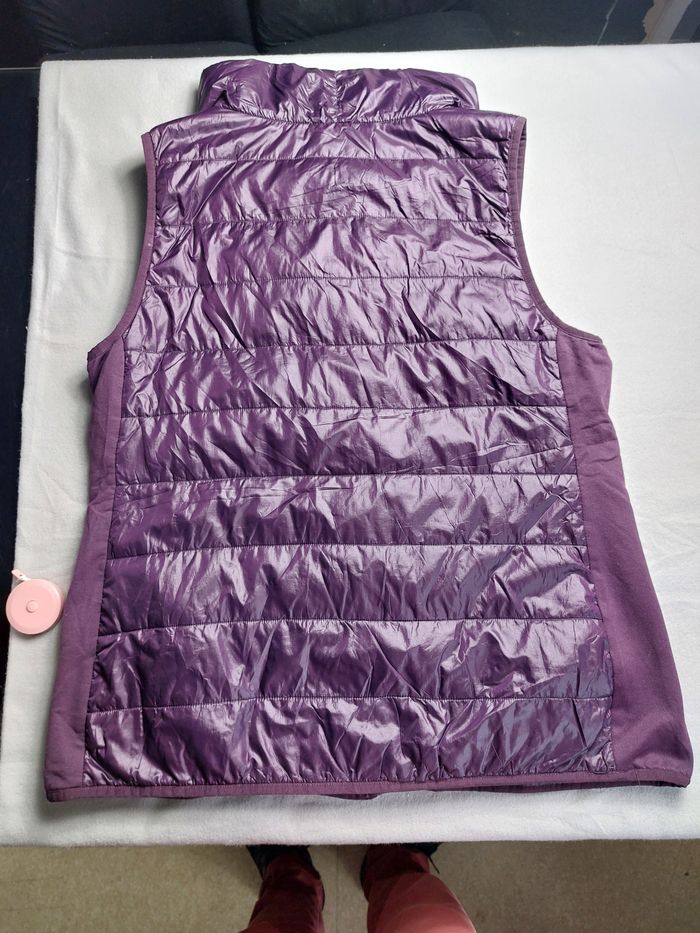 Veste reebok sans manches Taille XL très bon état - photo numéro 2