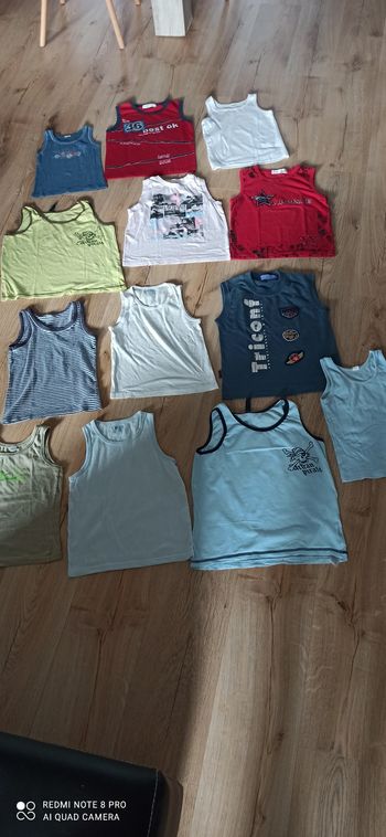 Lot de 13 débardeurs 6 ans