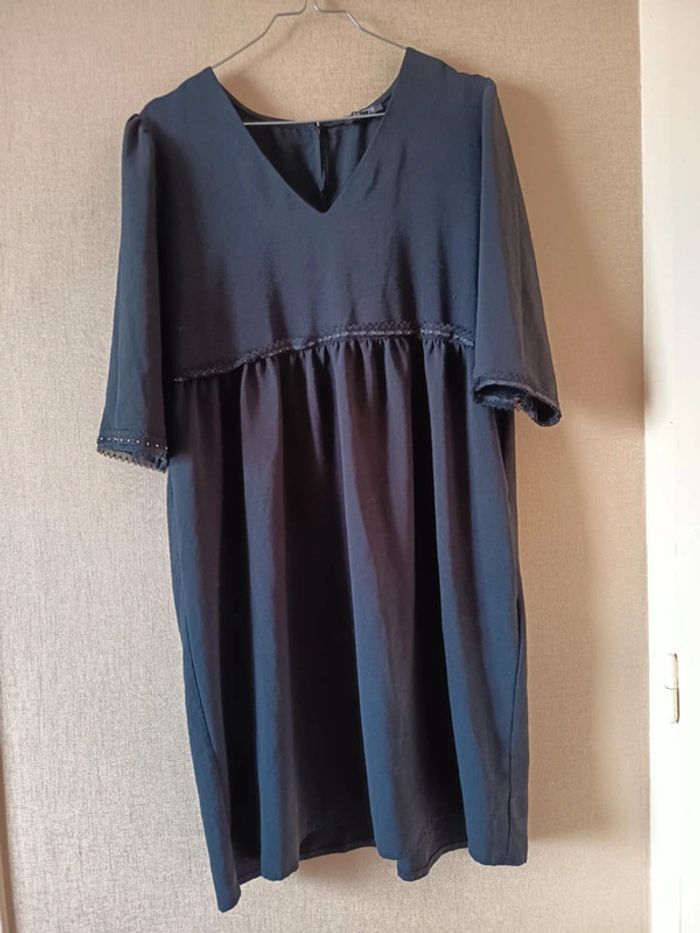 Robe mi longue . Été. Marque Liberto. (906)