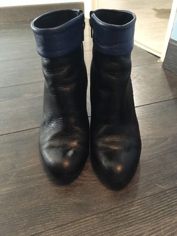 Bottines noires et bleues
