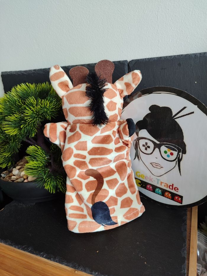 marionnette à main girafe Melissa & Doug Amis Du Jardin Zoologique  marron jaune beige - photo numéro 2
