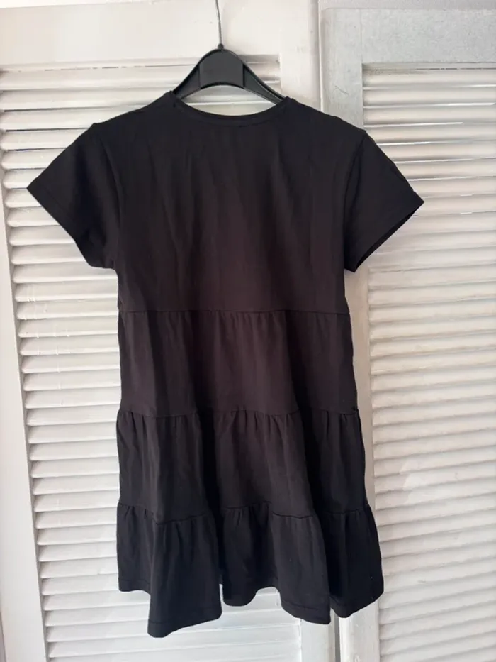 Robe noire évasée - photo numéro 3