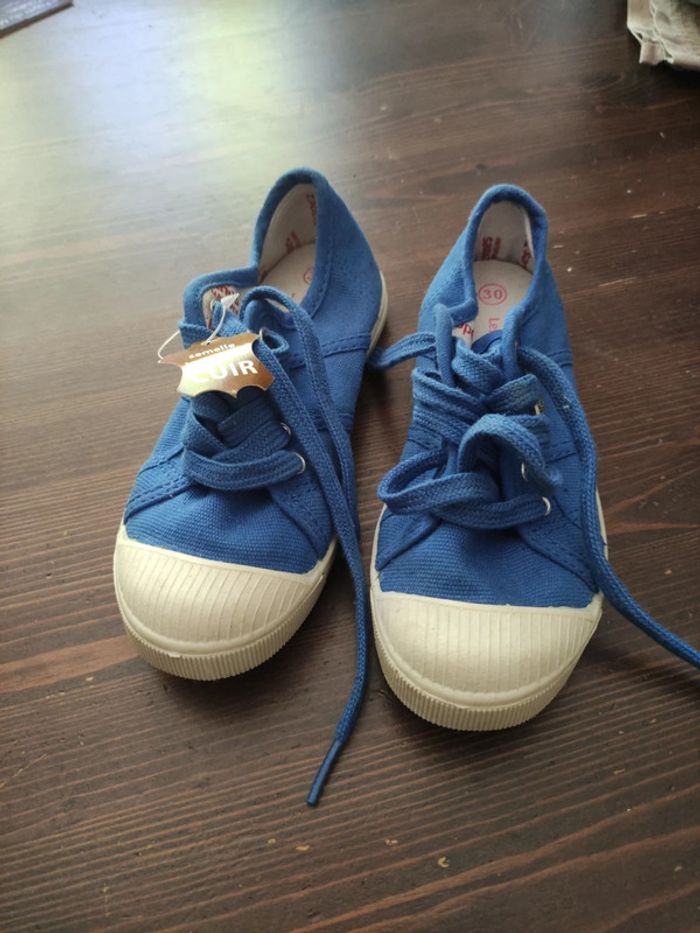 Tennis en toile les tropéziennes pointure 30 neuves