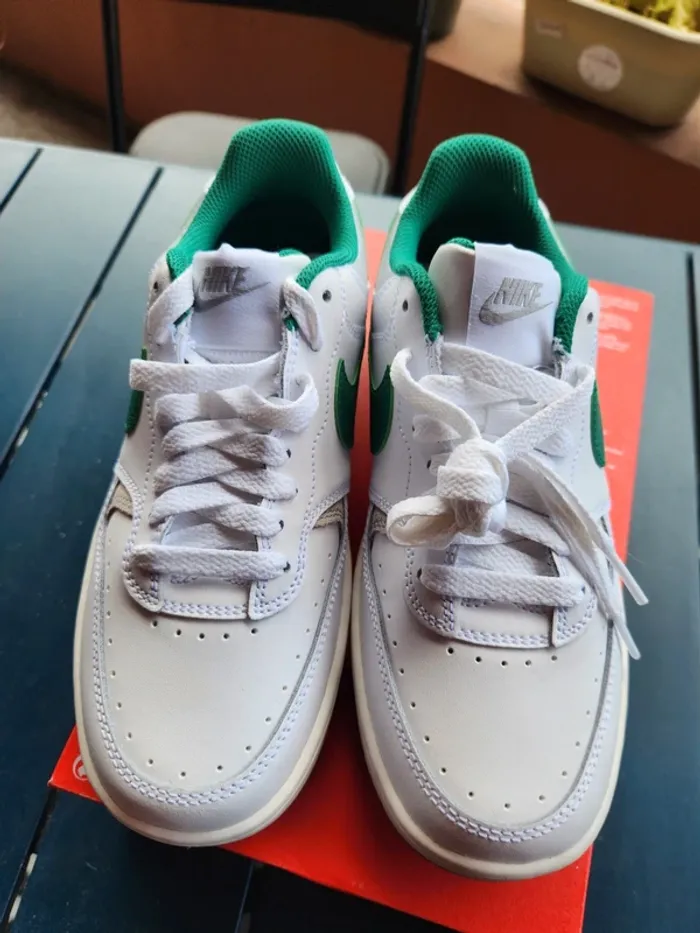 Nike gamma force Blanc vert Taille 36,5 mixte neuves - photo numéro 4