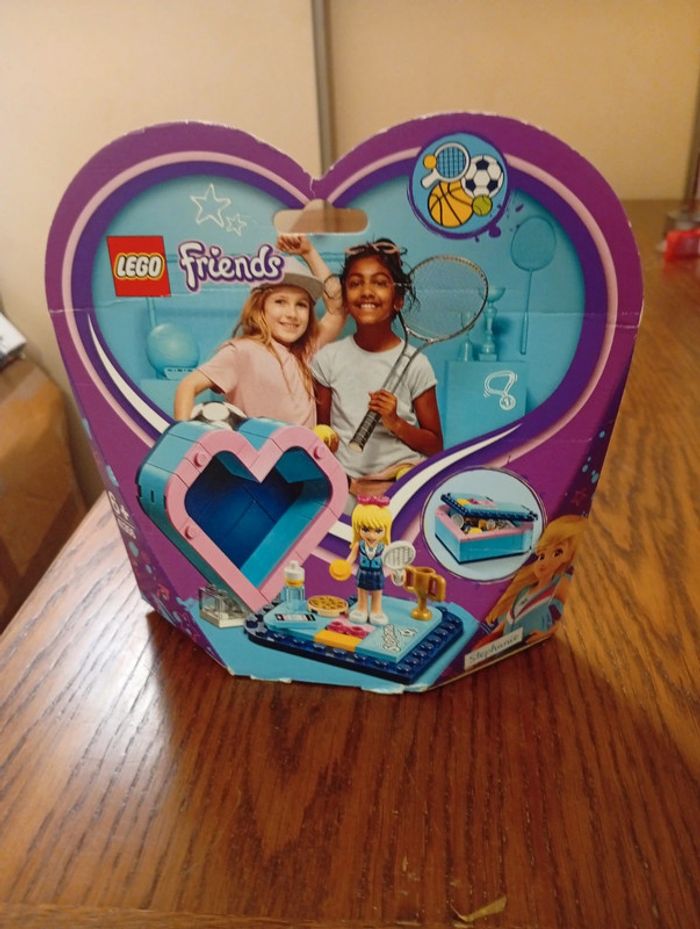 Lego Friends la boîte coeur de Stéphanie neuf dès 6 ans