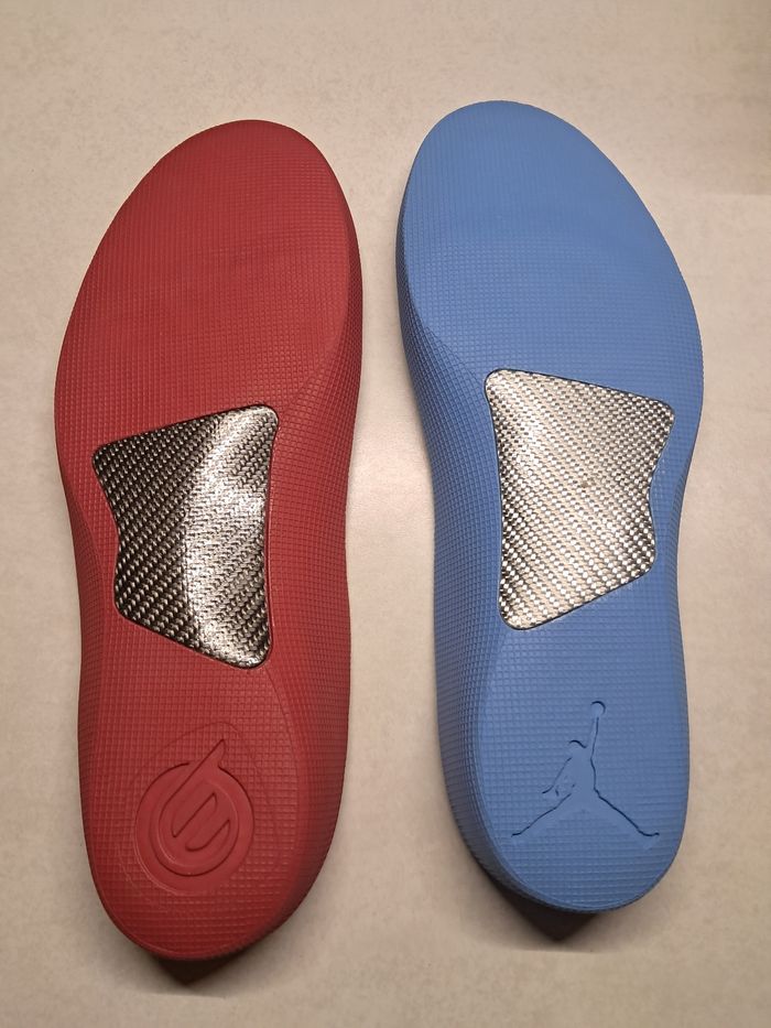 Semelles Jordan 2015 vintage T.43 jamais porté - photo numéro 4