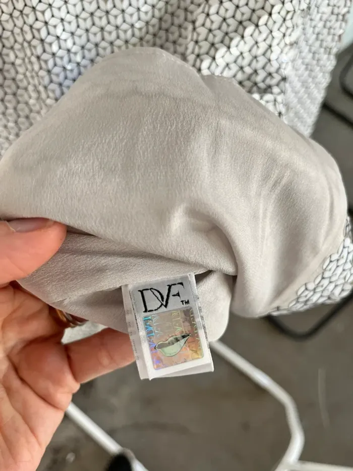 Veste couture cinétique à sequins noir et blanc Diane von Furstenberg - photo numéro 5