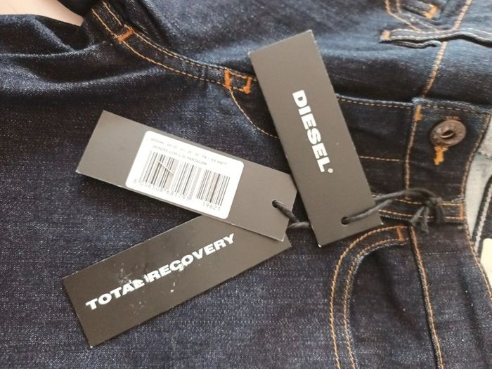 Jeans Diesel taille W 25 - L 30 - photo numéro 5