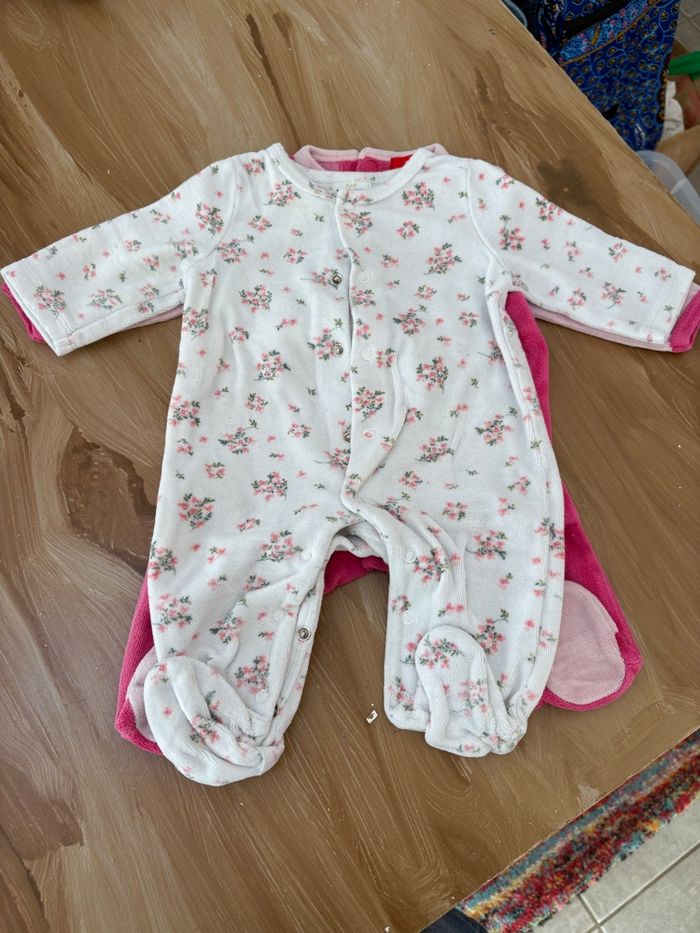 Lot de 6 pyjamas hiver 3 mois - photo numéro 3
