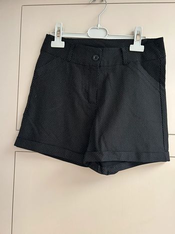 Short neuf