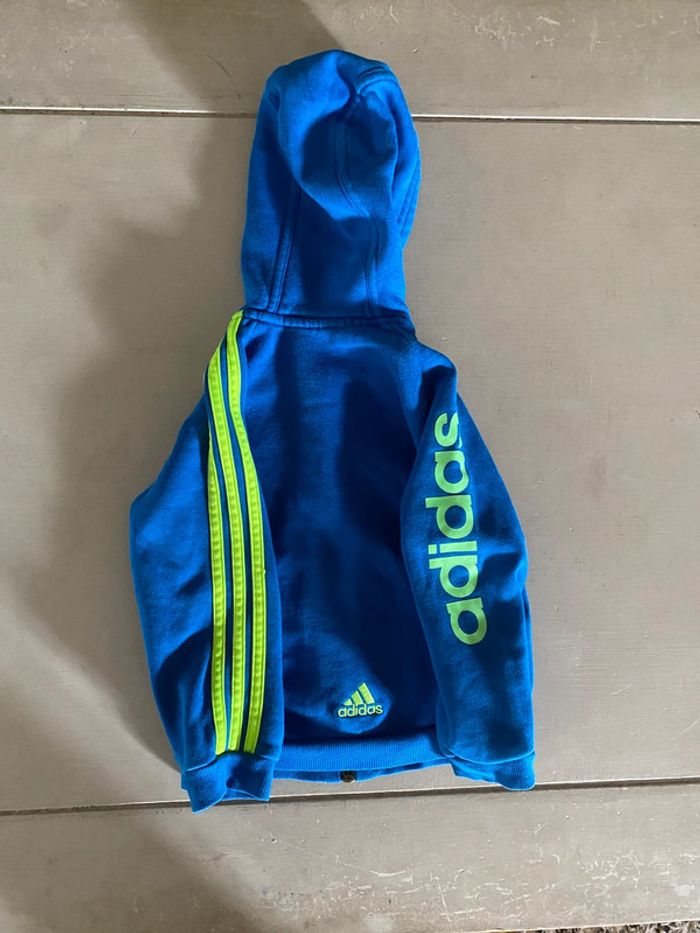 Gilet zippé veste Adidas bleue et verte fluo avec capuche taille 12 / 18 mois - photo numéro 11