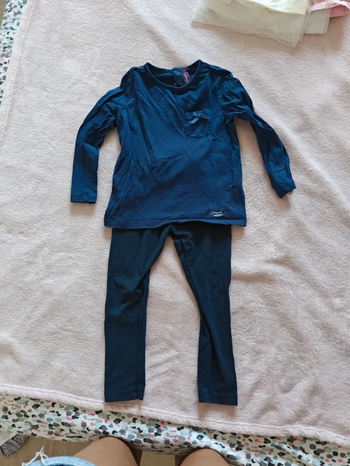 Ensemble haut manche longue et legging 3 ans