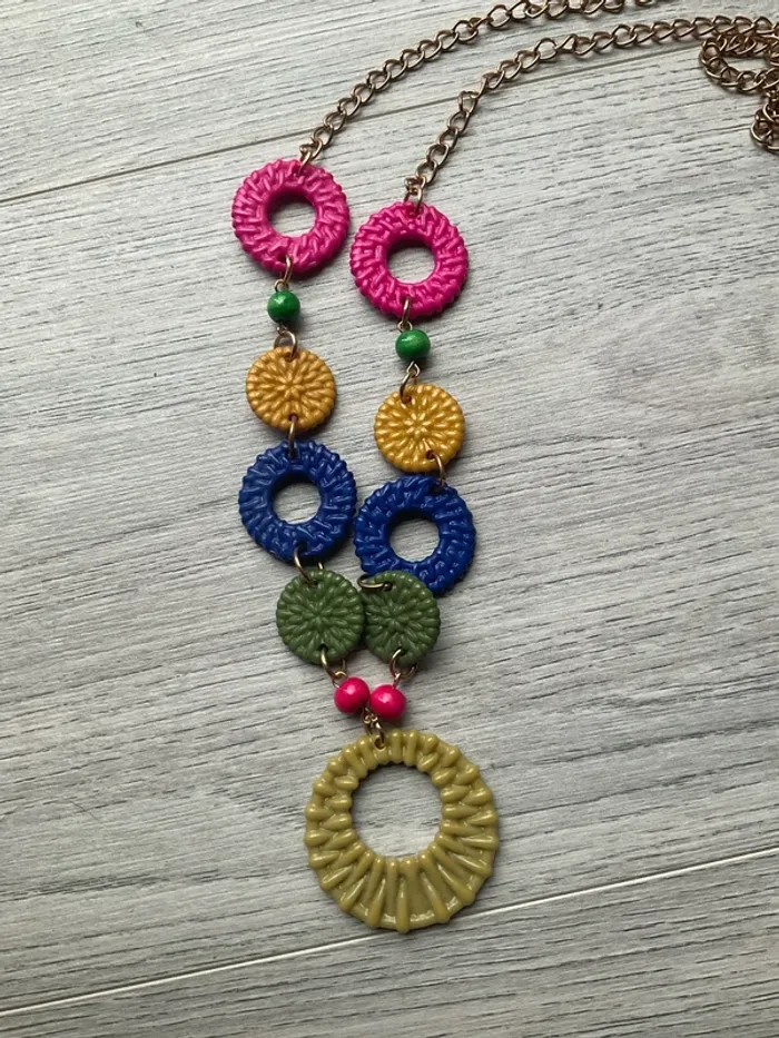 Collier multicolore neuf - photo numéro 2