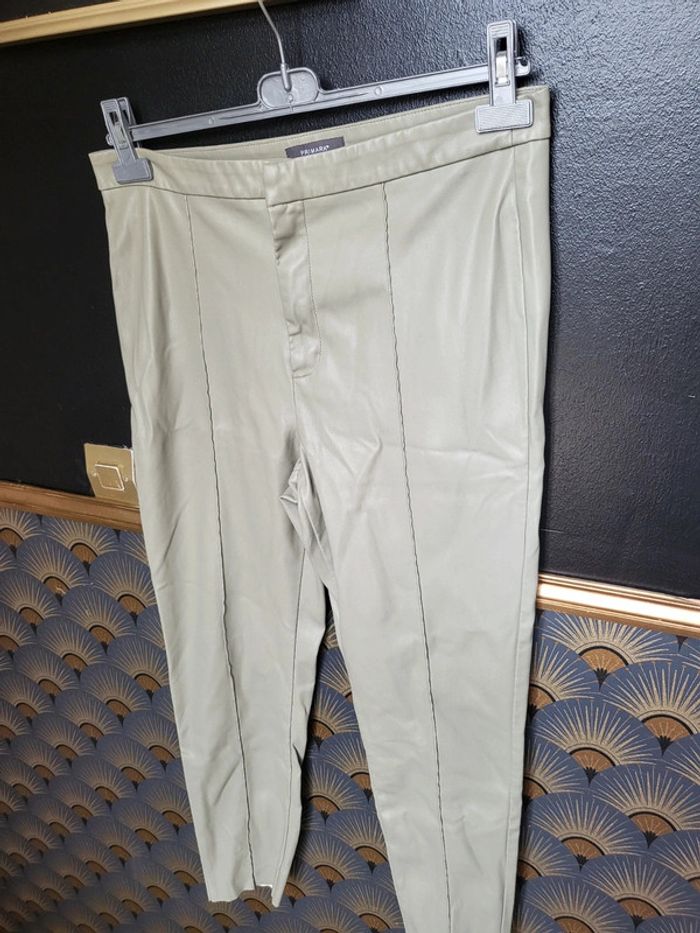 Pantalon simili cuir femme - photo numéro 4