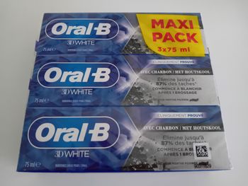 3 dentifrices oral-B 3D white avec charbonne
