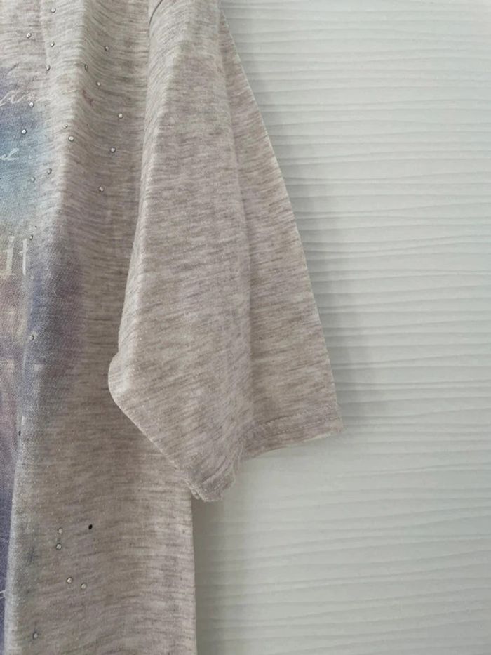 Haut t-shirt beige crème motifs imprimés féérique violet lila avec manches 3/4 - photo numéro 4