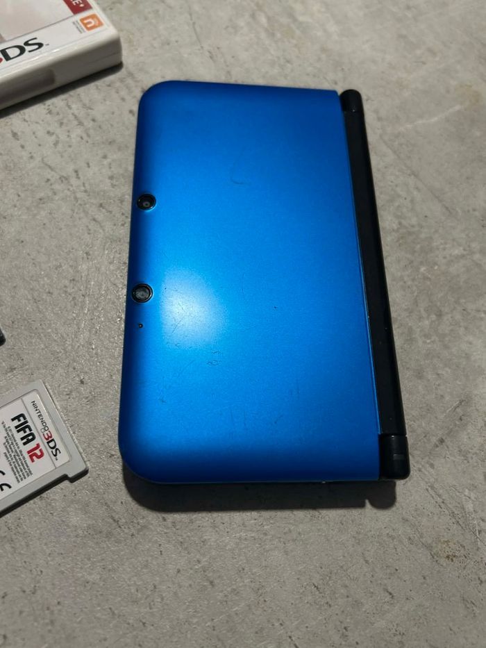 Nintendo 3DS XL bleue + 3 jeux - photo numéro 6