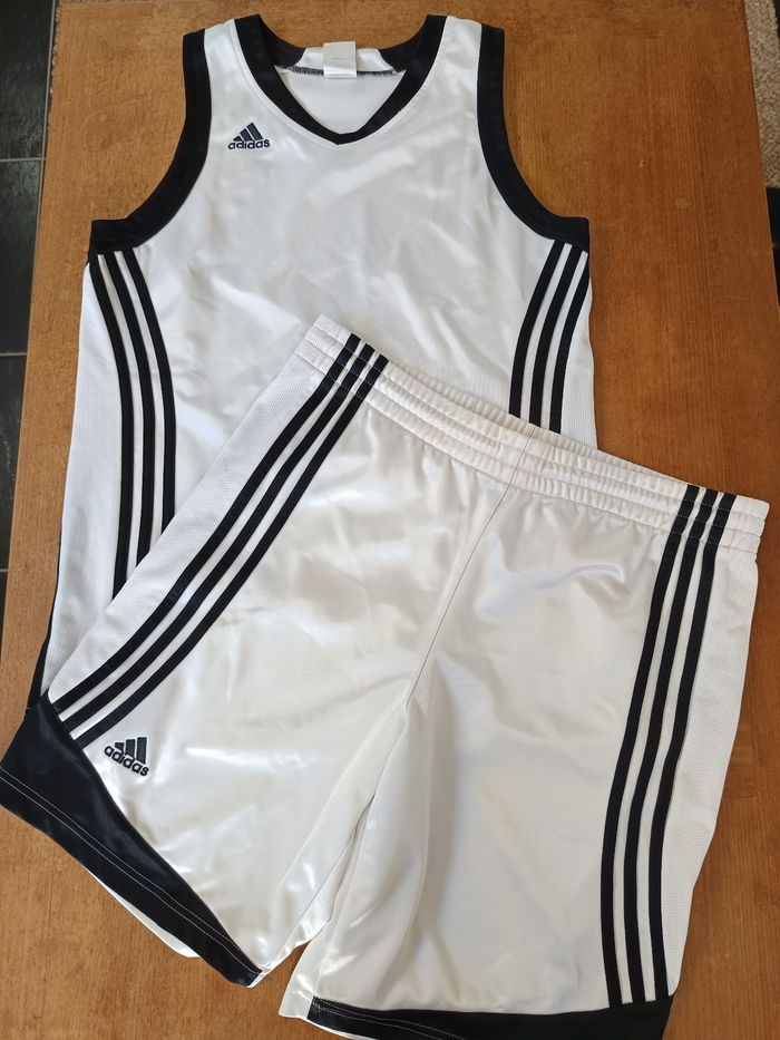 Ensemble adidas S