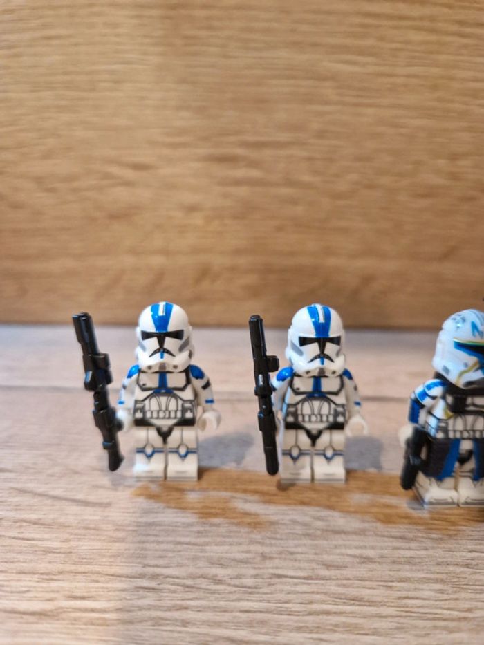 Figurines type lego Commandant Clones Rex avec 4 clones de la 501ème star wars - photo numéro 3
