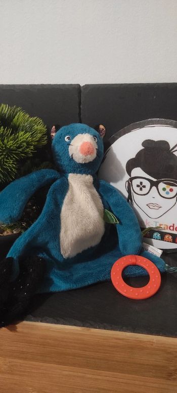 Moulin Roty Doudou panthère Zimba dans la Jungle panthère bleu noir anneau rouge