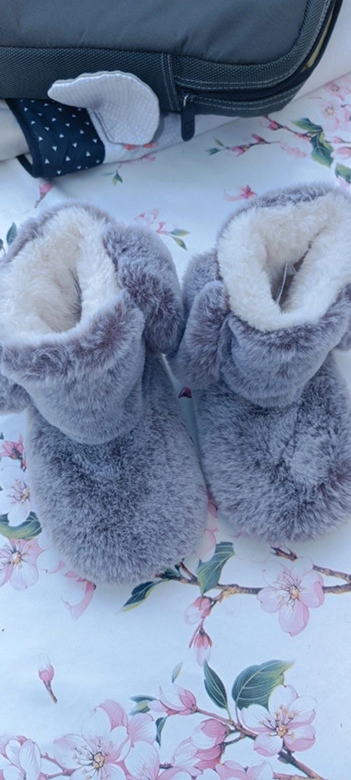 Paire de chaussons chauds Next 23
