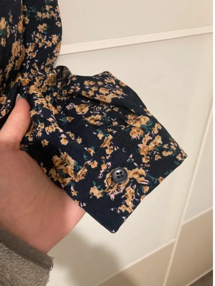 Blouse fleurie à volants bleu et marron - photo numéro 6