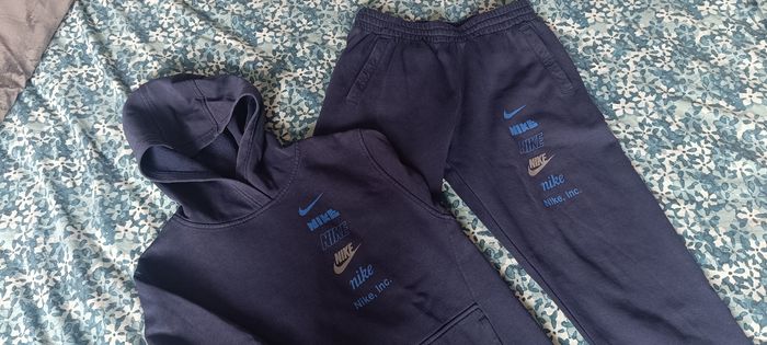 Ensemble Nike enfant taille xl