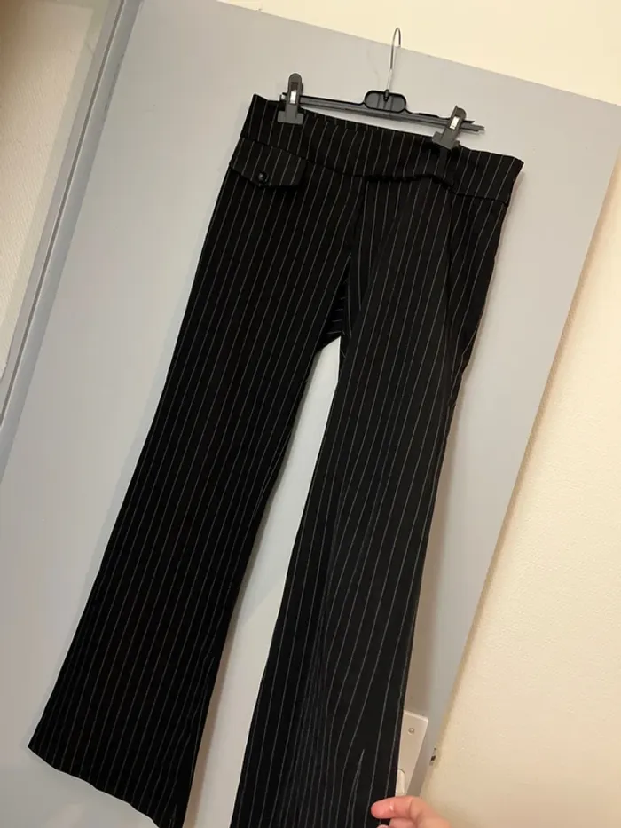 Pantalon chic noir et gris