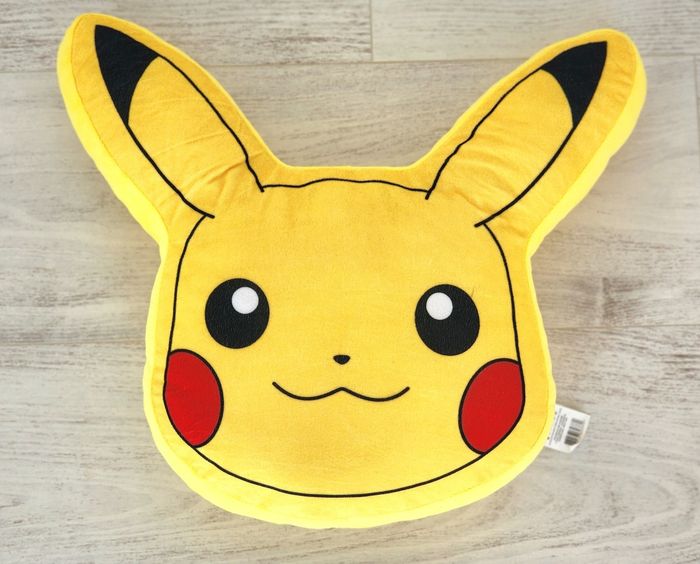 Peluche coussin Pikachu - photo numéro 2