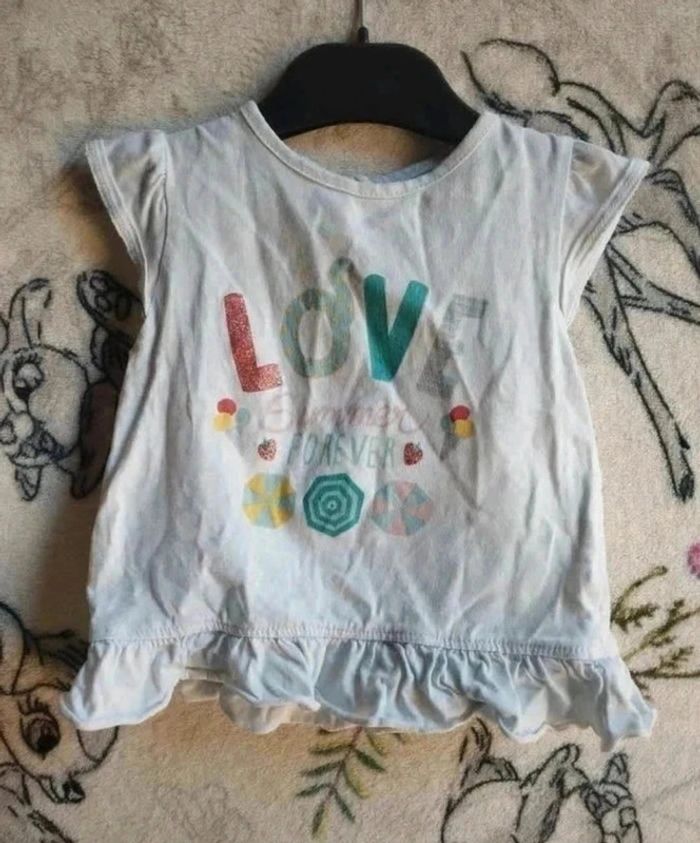 T-shirt De la marque tissaia Taille 9 mois