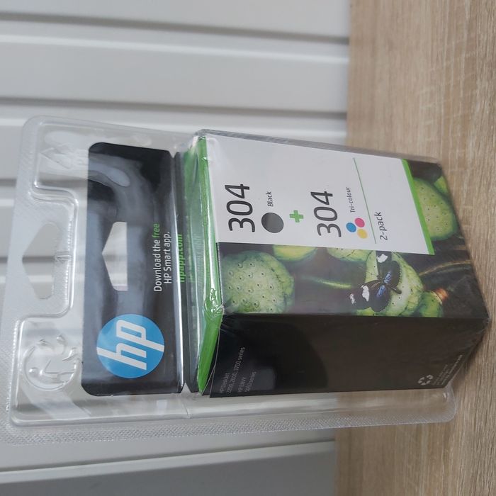 PACK DE DEUX CARTOUCHES D'IMPRIMANTE D'ENCRE HP 304 - BK + CL-