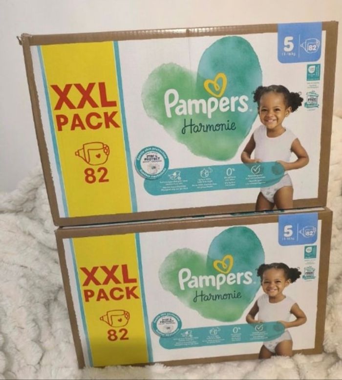 Lot de 2 cartons couches Pampers harmonie taille 5