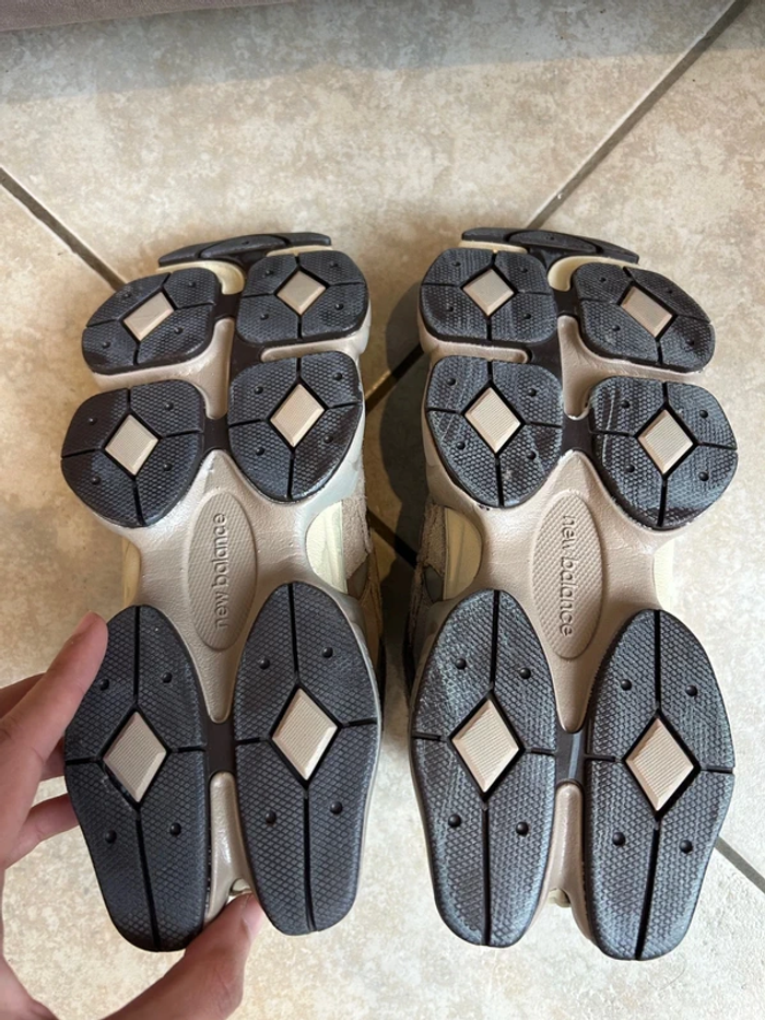 Baskets New Balance 9060 taille 37.5 - photo numéro 5