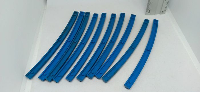 Rails bleus en courbe lego - photo numéro 6
