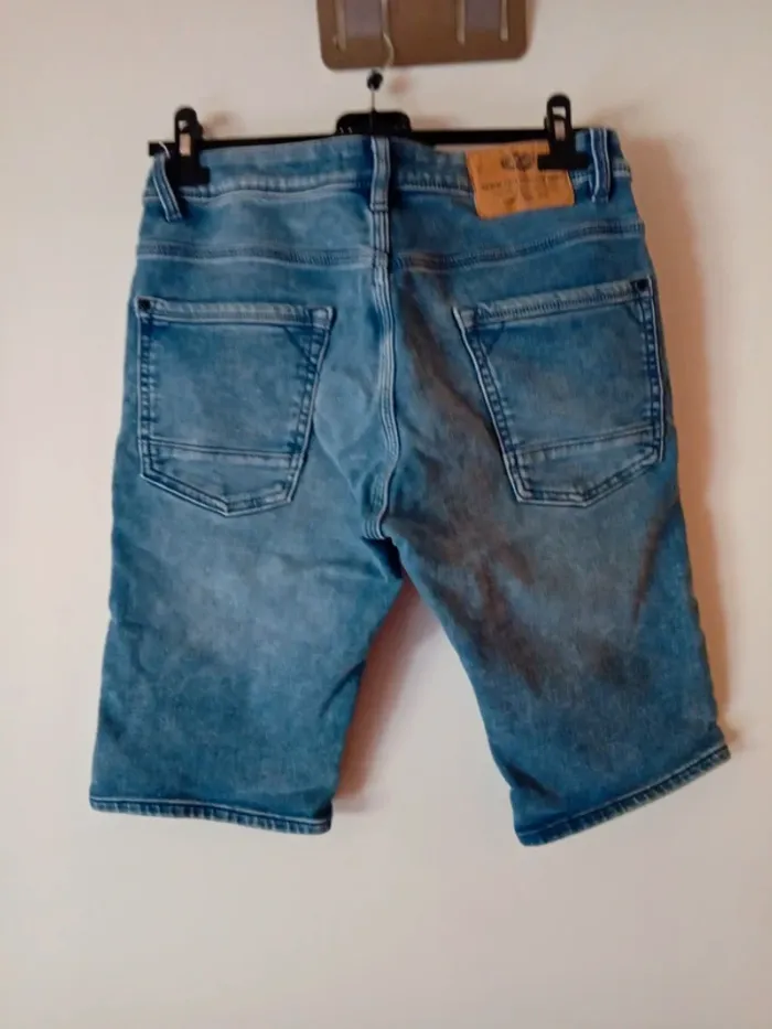 Joli bermuda bleu. Taille S. Petrol - photo numéro 7